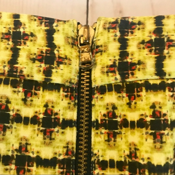 CLUB MONACO | Semi Casual Mini Skirt Yellow EUC - Picture 5 of 8